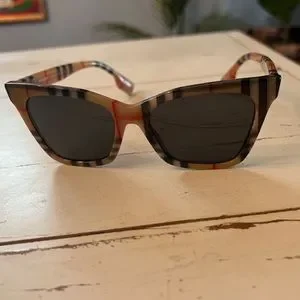 Burberry | Accessories | Burberry Nova Check Elsa Sunglasses  display picture 3